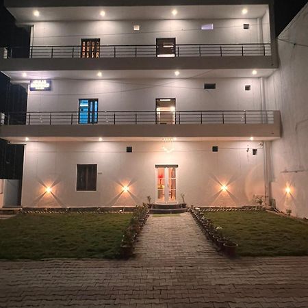 Готель Gulab Residency Варанасі Екстер'єр фото